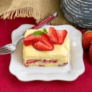 Berry Tiramisu | A strawberry twist on the Italian classic with mascarpone and Grand Marnier soaked ladyfingers!