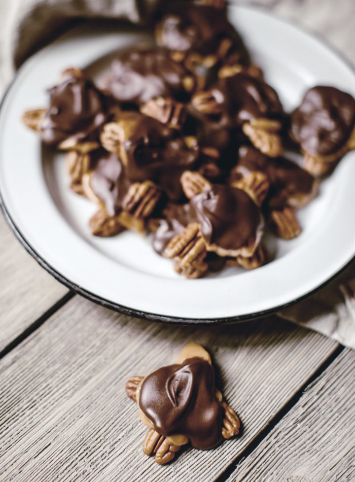 Pecan Chocolate Caramel Turtles
