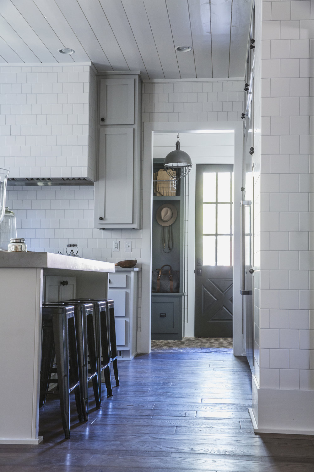 Farmhouse Kitchen Island Stools