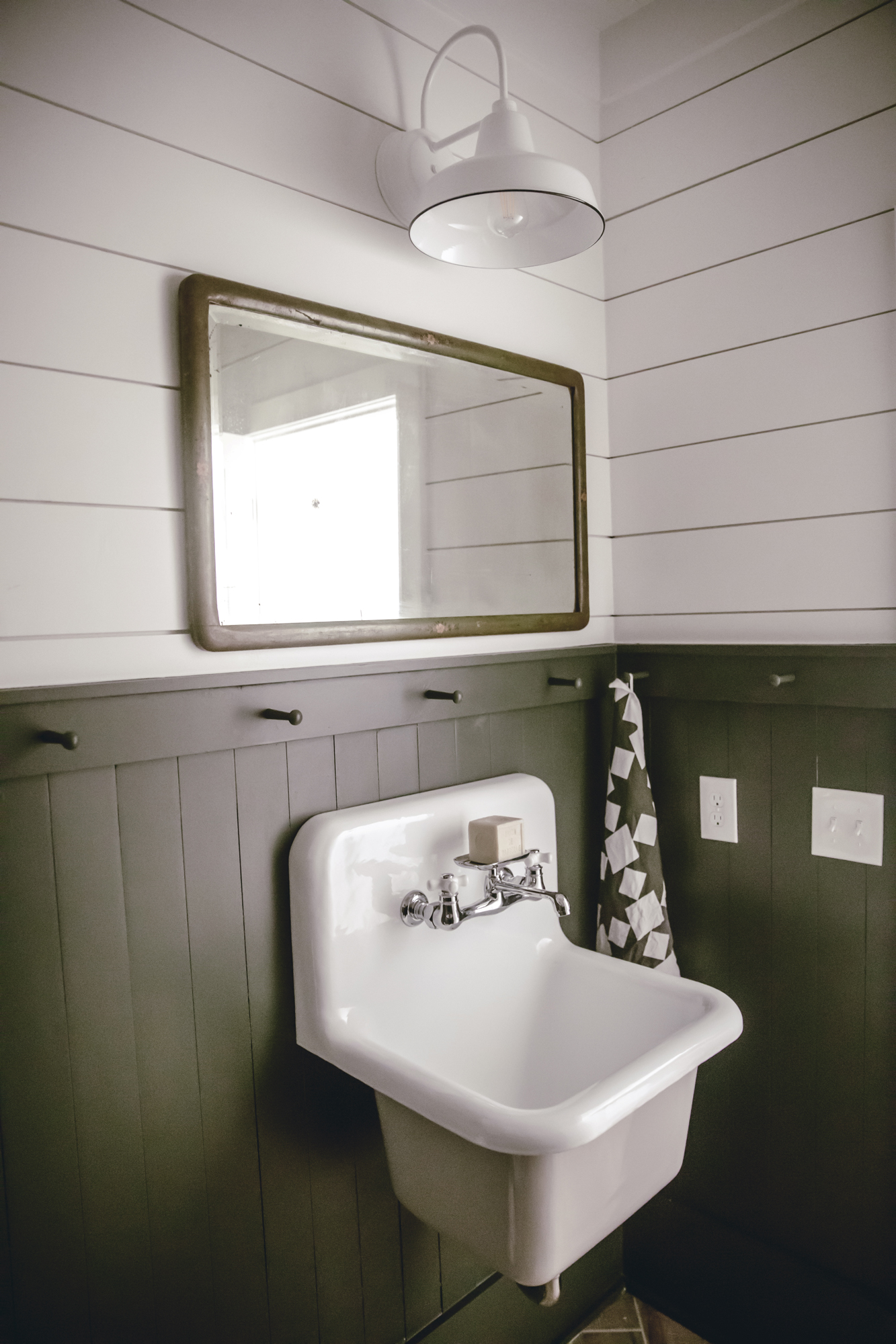 Barn Light Electric Co Farmhouse Gooseneck Light