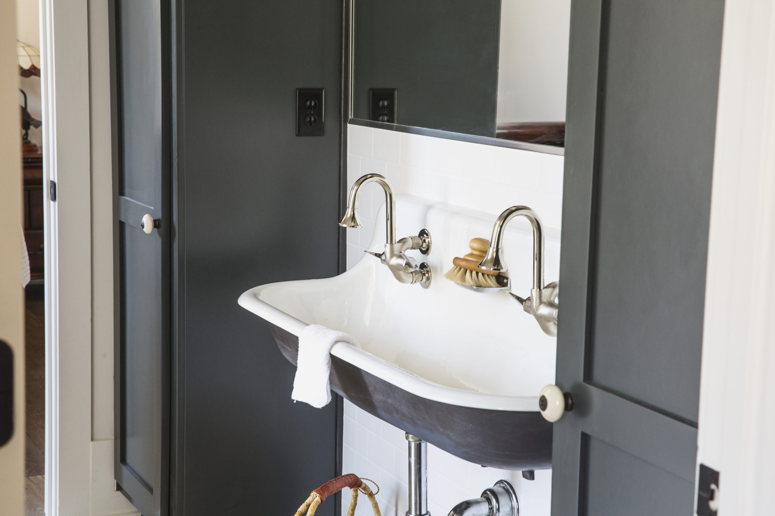 double faucet sink