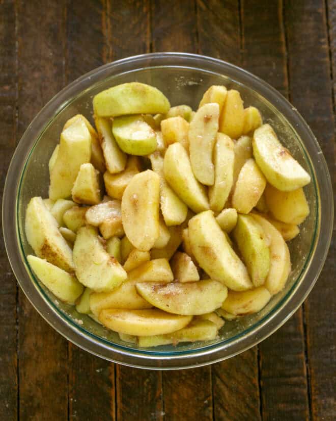 Apple crisp filling mixed.