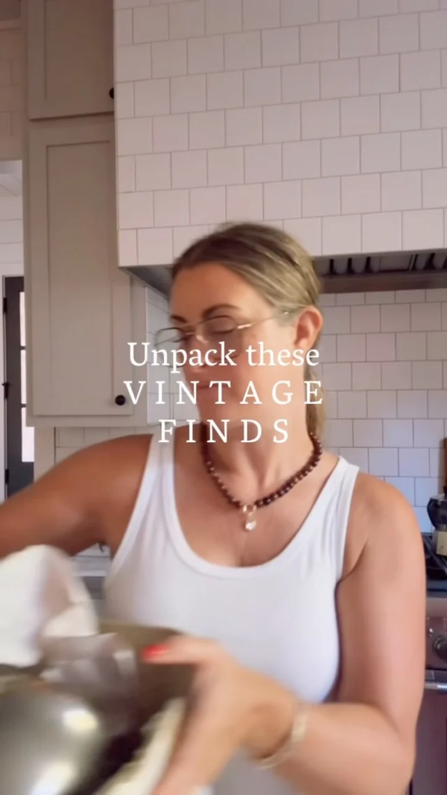 Unpacking a box of a few vintage finds with you! 📦📰